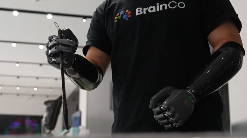 数据中台解决方案：剖析其优缺点与行业应用